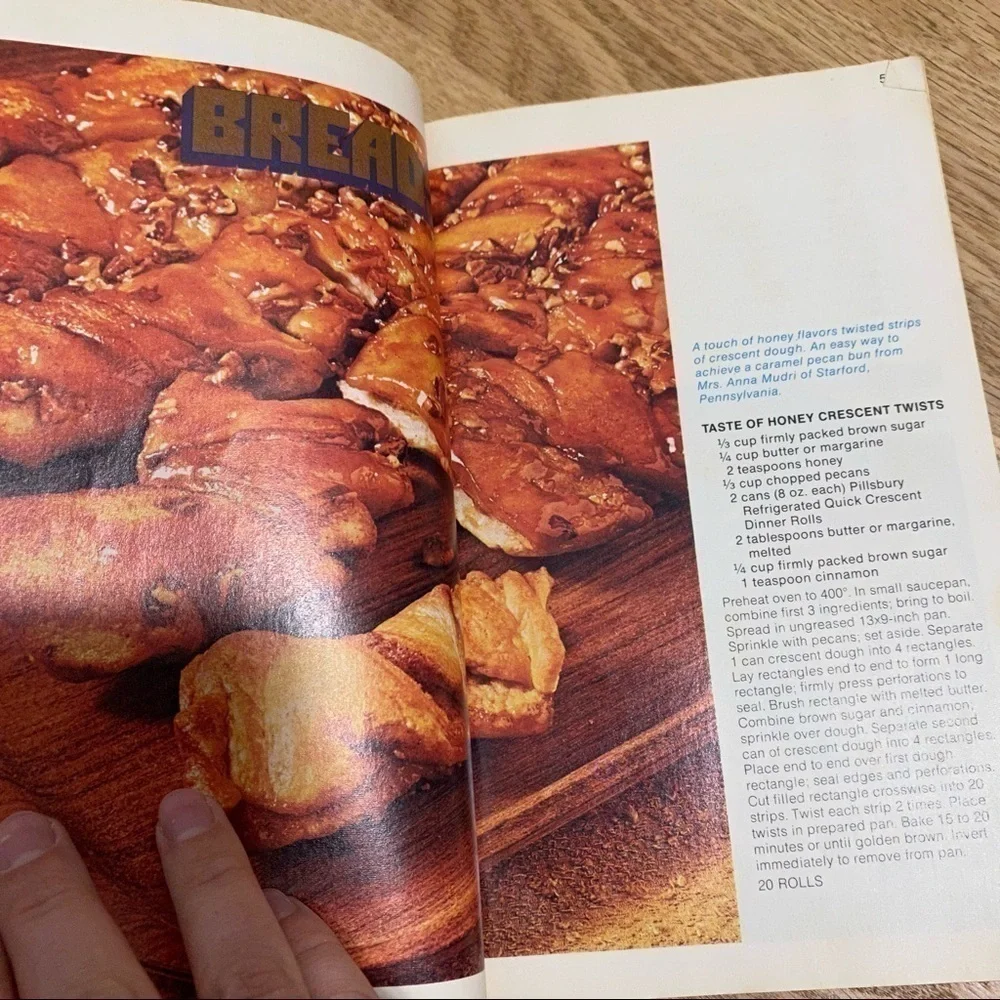 Vintage Pillsbury Bake Off Cook Book Dough Boy